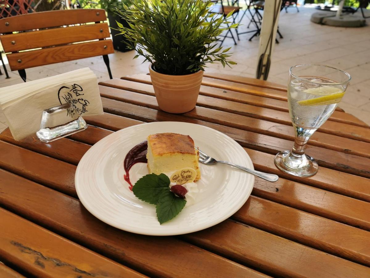 Hotel I Restauracja Pod Skala Jaslo Eksteriør bilde