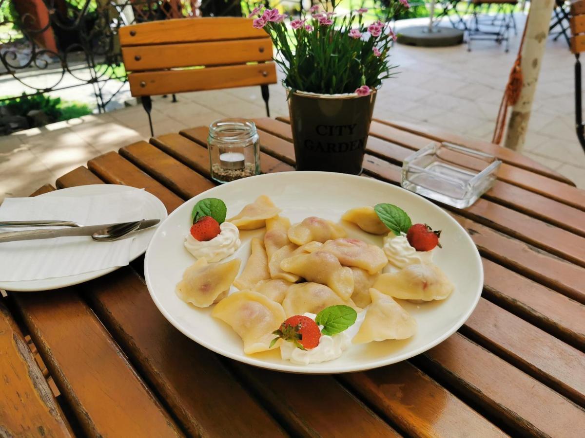 Hotel I Restauracja Pod Skala Jaslo Eksteriør bilde